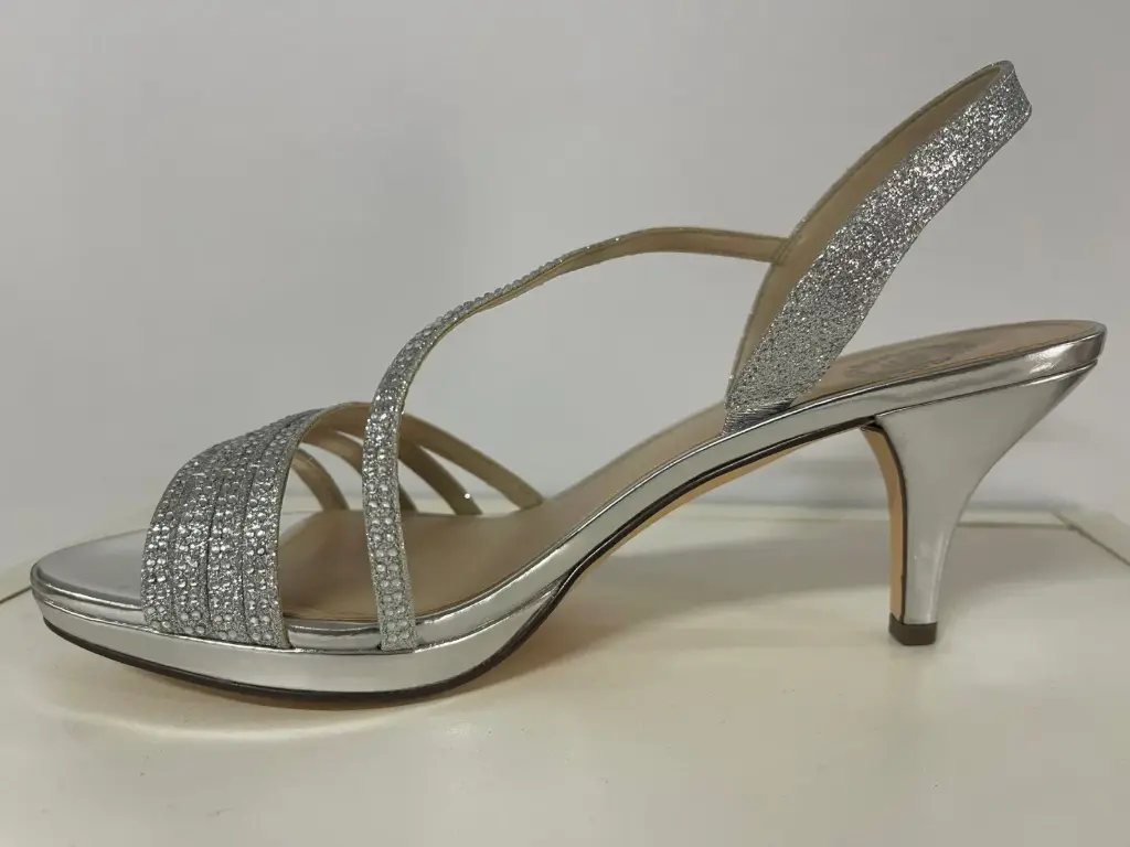 Sandalias De Tacón Nalda Para Mujer De I. Miller - Plata 9 Mediano | TRG185041261